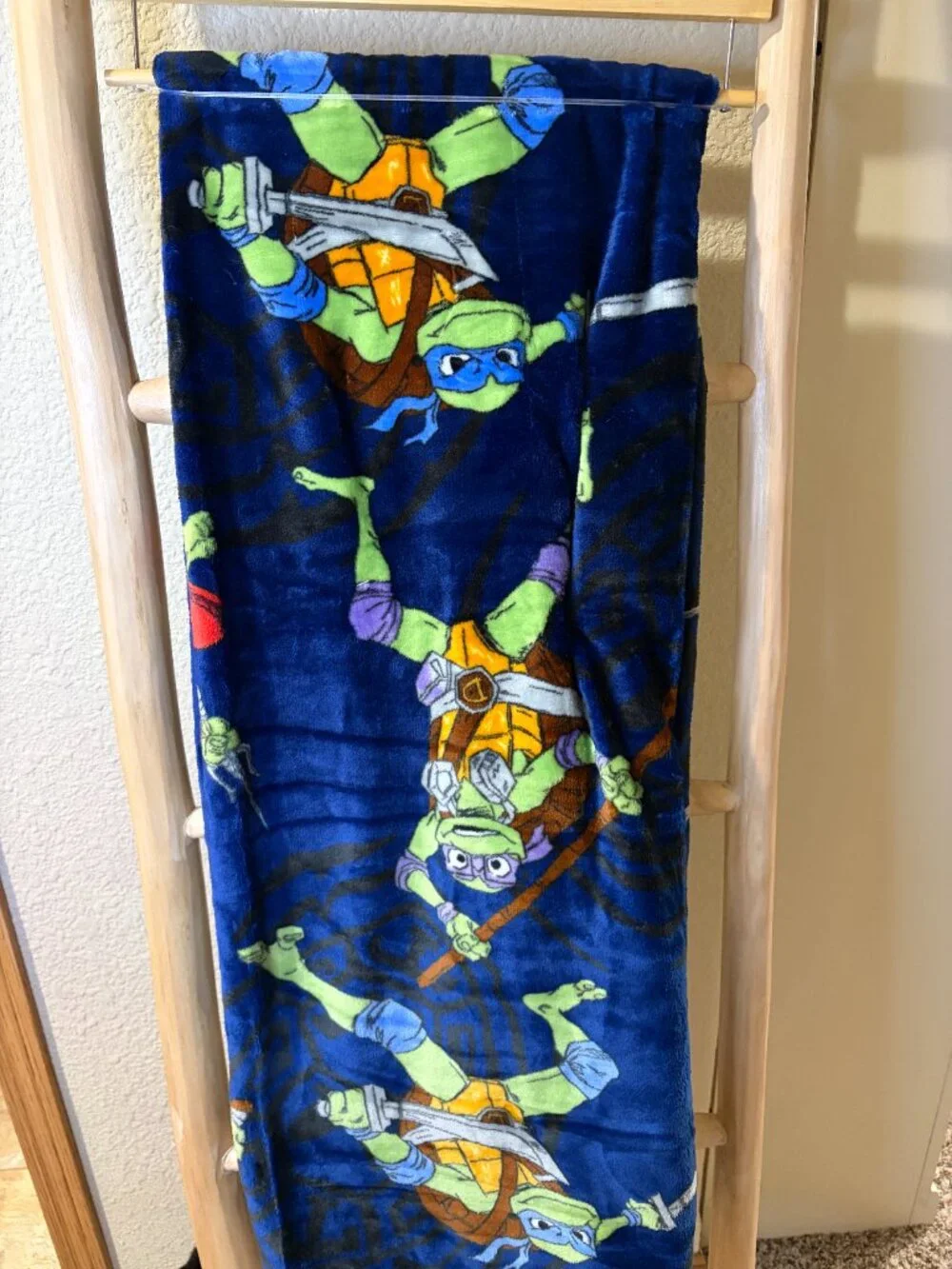 Teenage Mutant Ninja Turtles World of TMNT Plush Throw Blanket 50x70 NWT